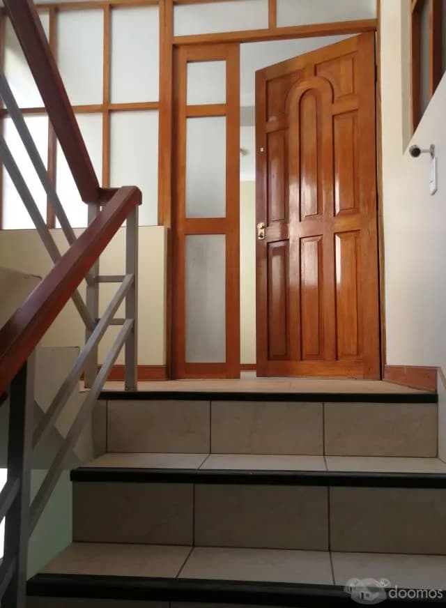 EN ALQUILER EDIFICIO 5 PISOS PARA OFICINAS - ZONA CÉNTRICA DE LA CIUDAD DE PUNO - 1