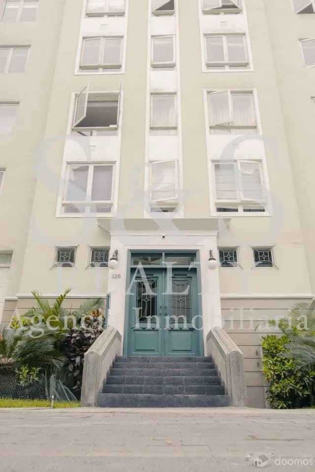 Hermoso Dúplex en Miraflores en Exclusivo Edificio de Sólo 7 Pisos! - 1