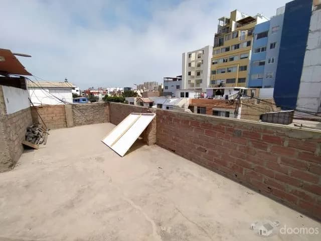"OPORTUNIDAD" - CASA VACIA COMO TERRENO EN SAN MIGUEL - 1