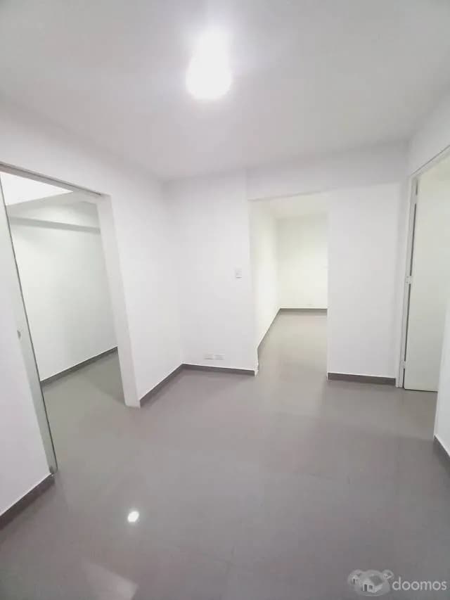 AQLUILER DE OFICINA O CONSULTORIO - 1