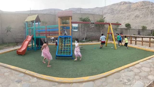 VENTA DE CASA  con minidepartamentos independientes - 1