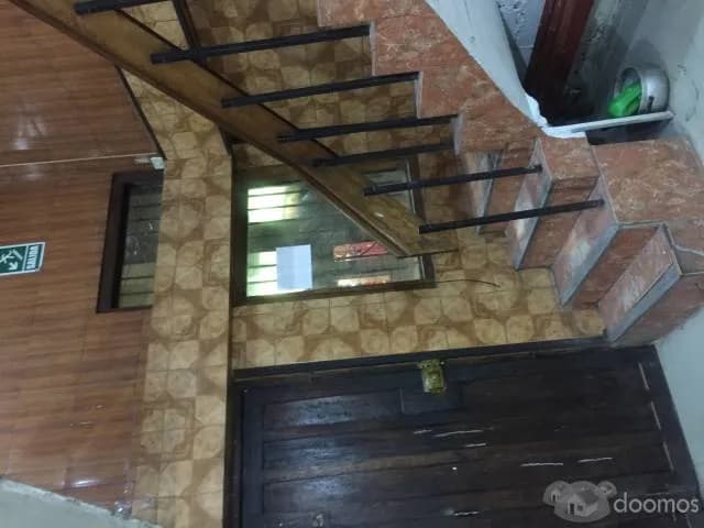 Se alquila casa de 5 pisos para comercio y/o vivienda - 1