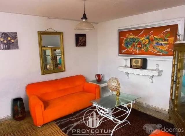 VENDO CASA FRENTE A LINDO PARQUE RECAUDADORES SALAMANCA - 1