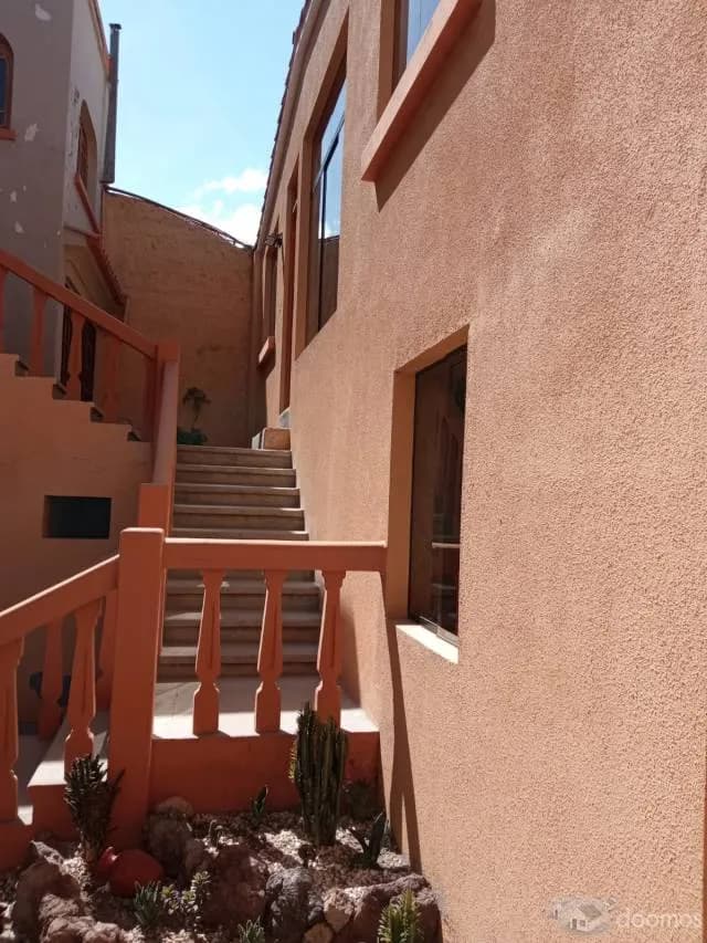 CASONA DE 900 M2 EN LENO CENTRO DE AREQUIPA - 2