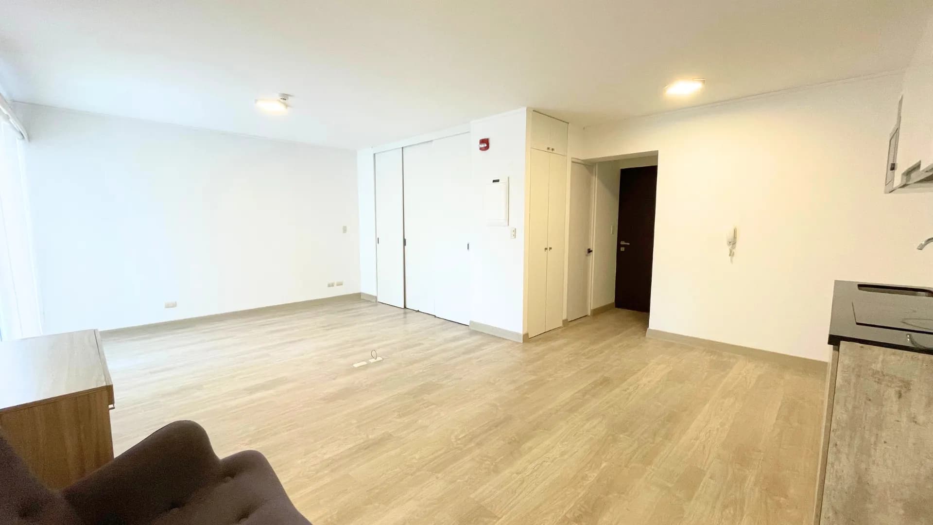 🏖️Barranco alquiler Depa de 1 dormitorio - $530/mes -  en piso 16 - balcón - Sin amoblar  No tiene estacionamiento - 1