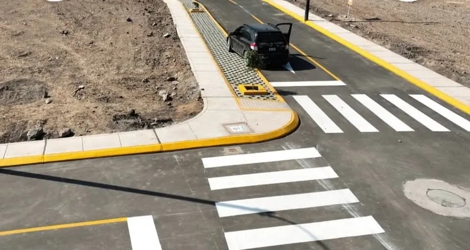 ¡Oportunidad de Inversión! Terreno de 137 m2 en Esquina, 100% Saneado en Residencial Los Álamos del Valle – Cocachacra - 1