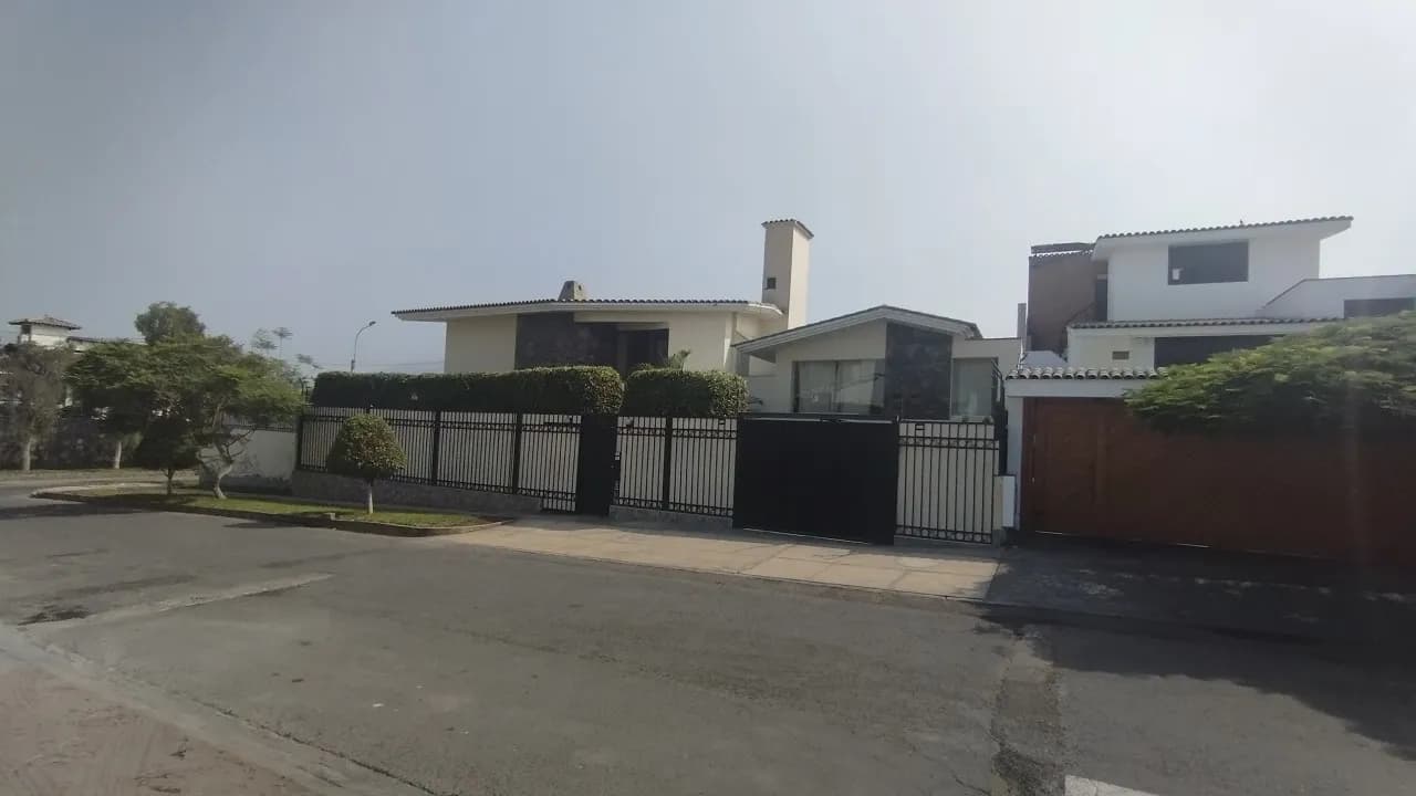 ¿LA CASA MÁS GRANDE DE LA MOLINA?  623m² de Lujo, Ascensor y Sauna | REMATE DE OCASIÓN - 1