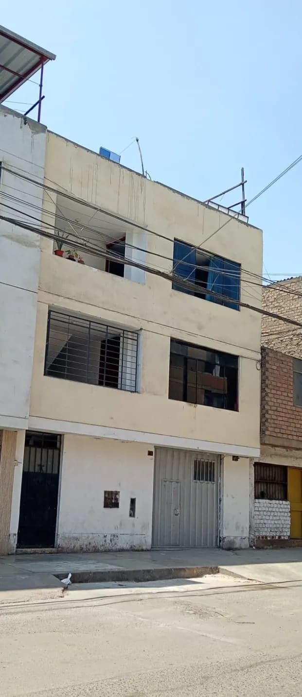 🏢 EN ALQUILER: Amplio Departamento en 1er Piso – ¡Excelente Ubicación! - 1