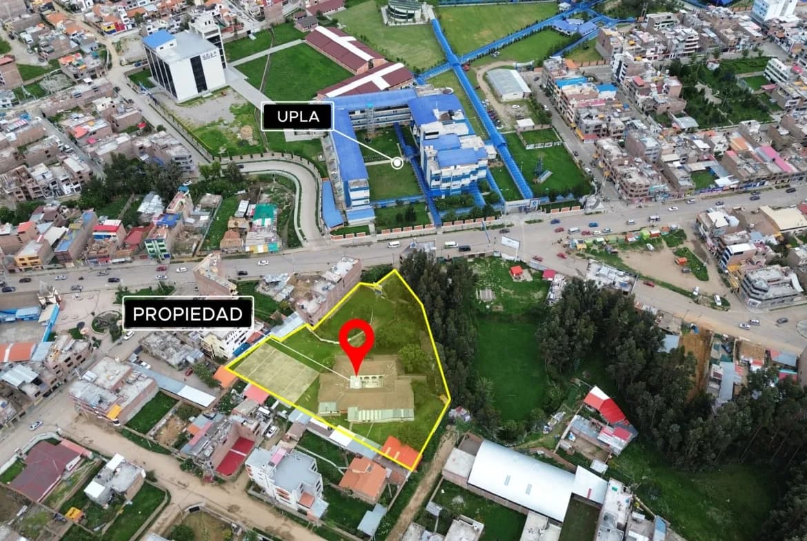 Se Alquila Terreno de 4,461 m2 con Tres Frontis frente a la Universidad UPLA - 1