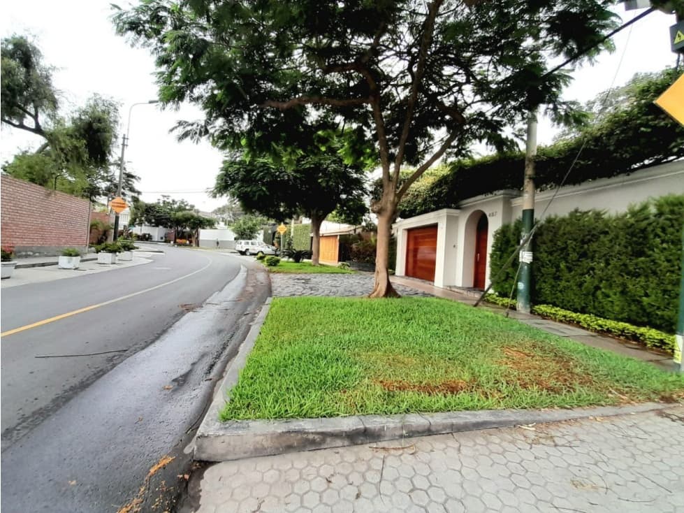 Casa en venta en Urb. San Jorge - Calle Tomasal en Surco - 1