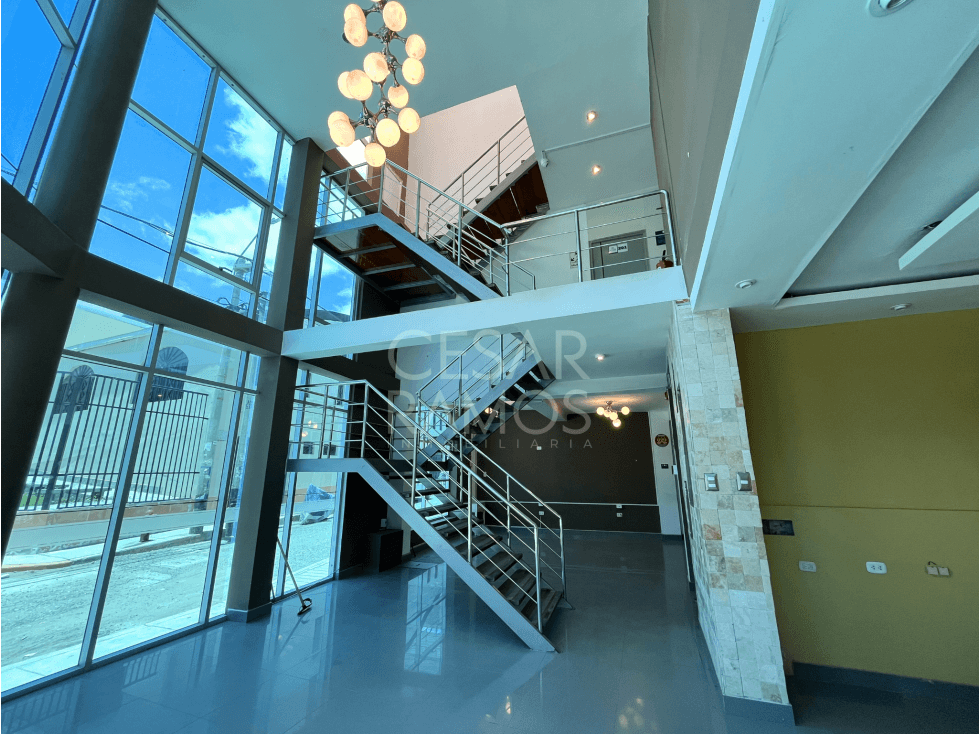 HOTEL EN VENTA O ALQUILER EN EL CENTRO DE SULLANA - 1