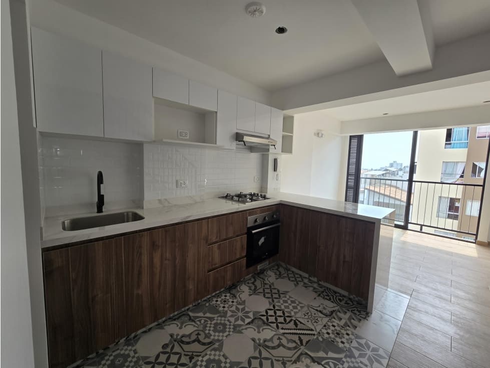 VENTA DE DÚPLEX DE 1 DORMITORIO CON TERRAZA EN PUEBLO LIBRE - 1