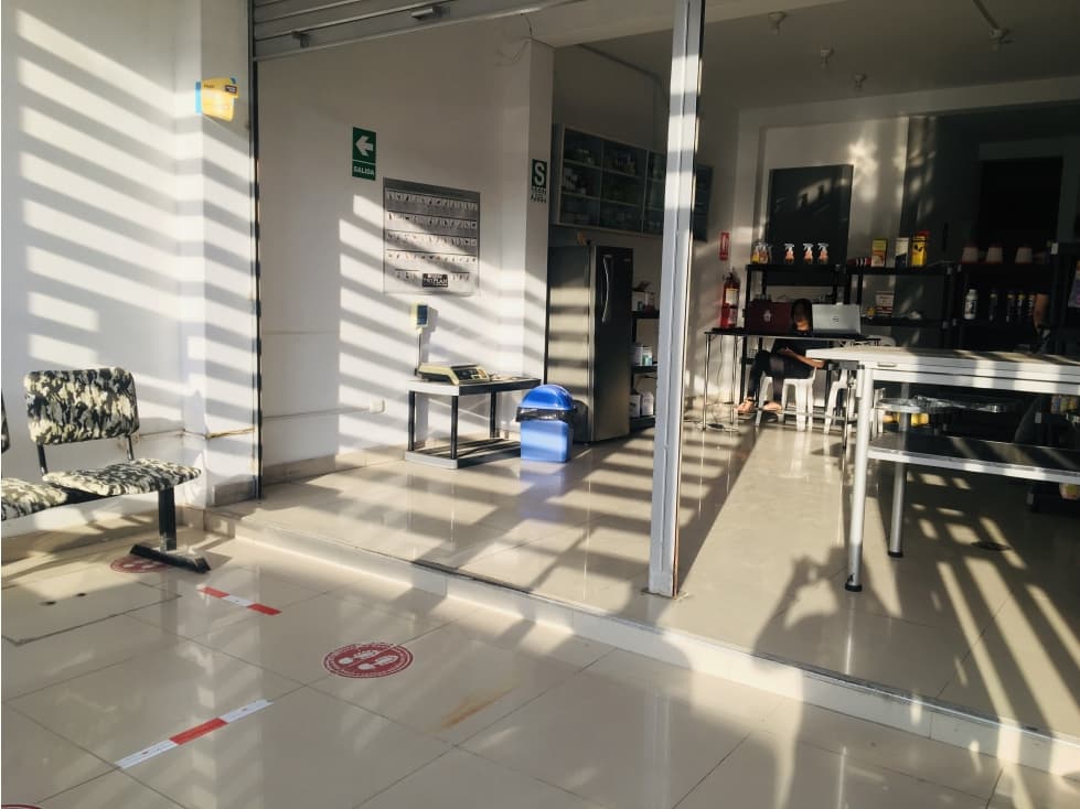 VENDO o ALQUILO LOCAL EN AVENIDA PRINCIPAL - 2