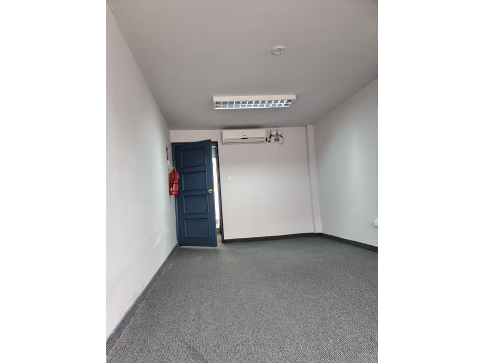 Alquiler oficina 20 mt2 San Isidro - 1