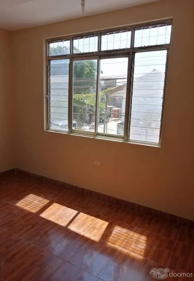 SE ALQUILA EXCELENTE LOCAL PARA OFICINAS PUBLICAS O PRIVADAS, CONSULTORIO, ESTUDIO JURÍDICO, OFICINAS EN GENERAL. - 2