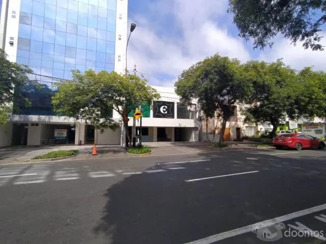 LOCAL COMERCIAL EN VENTA - 2