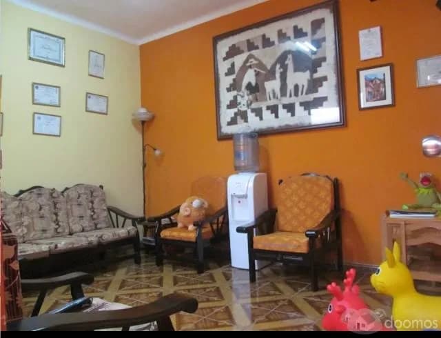 SE VENDE LOCAL COMERCIAL / 2DO Y 3ER PISO EN BREÑA - TOTALMENTE AMUEBLADO - 1