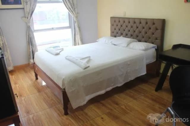 Venta de hotel Tres Estrellas de 4 pisos - 1