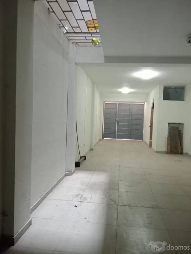 ALQUILER DE LOCAL/OFICINA/ALMACÉN / SAN PEDRO paralela a la CALLE LOS PLÁSTICOS – URB. VULCANO ATE - S/1,300 - 1
