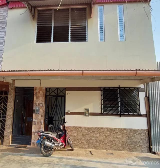 VENDO CASA EN DE 2 PISOS EN YURIMAGUAS - 1