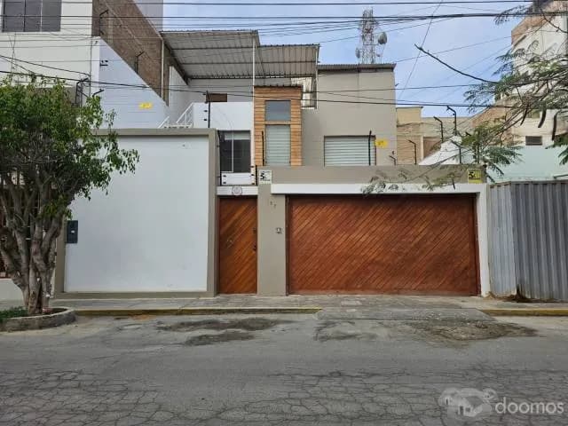 Vendo Hermosa casa en urb. Santa Victoria Chiclayo - 1