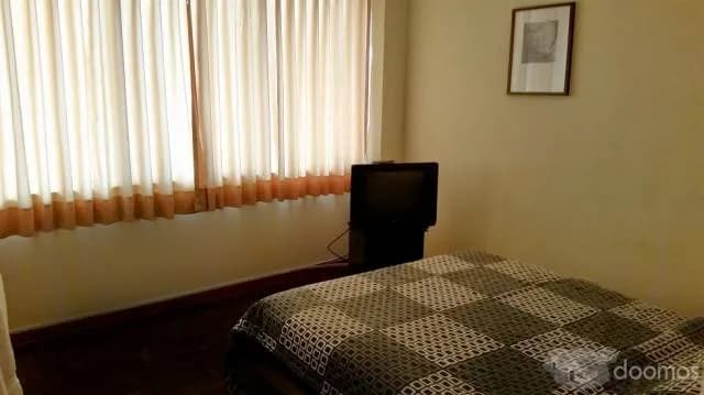 Alquilo linda habitacion para jovenes, turistas o ejecutivos en Miraflores - 1