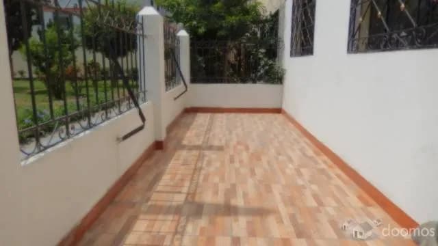 VENDO LINDA CASA 1ER PISO EN LA MEJOR ZONA DEL RIMAC ACABADOS POR ESTRENAR - 1