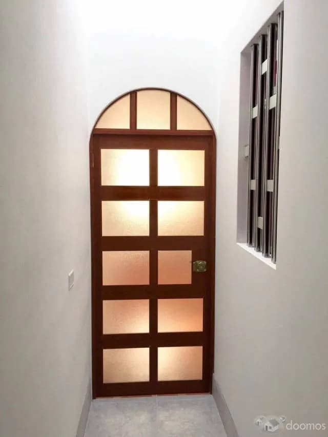 Alquilo Habitaciones desde S/. 200 soles con servicios incluidos, ubicado en Jr. Jose Olaya - Distrito de Barranca. a 1 y 1/2 cuadra de mega plaza. Tel.967700206. - 1
