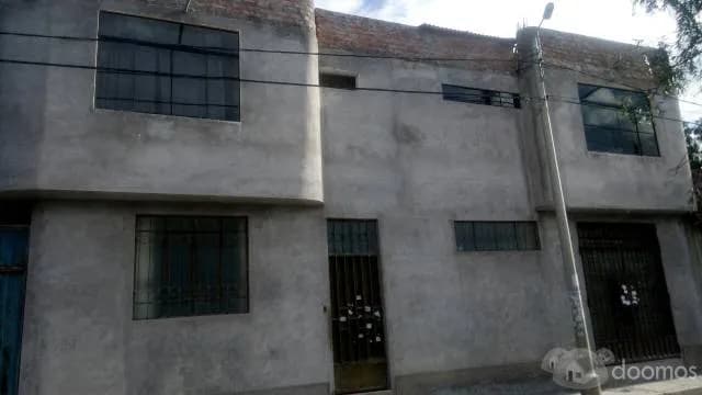 Remato bonita casa por motivo de viaje - 1