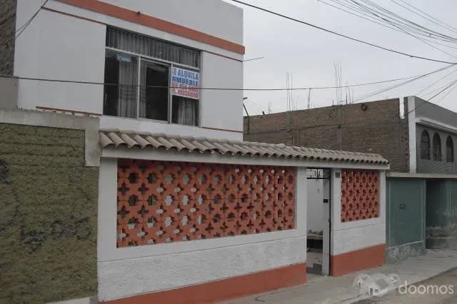 INMUEBLE DE 2 PISOS FRENTE AL PARQUE - 1