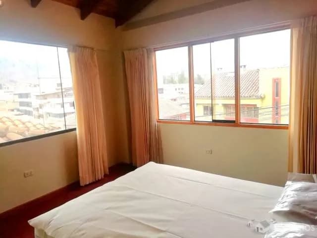 Alquilo Mini Departamento Amoblado en Urb. Santa Mónica Cusco - 2