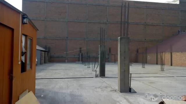 ATE, Alquilo Local Industrial Urb. Santa Raquel 1000 m2 - 1
