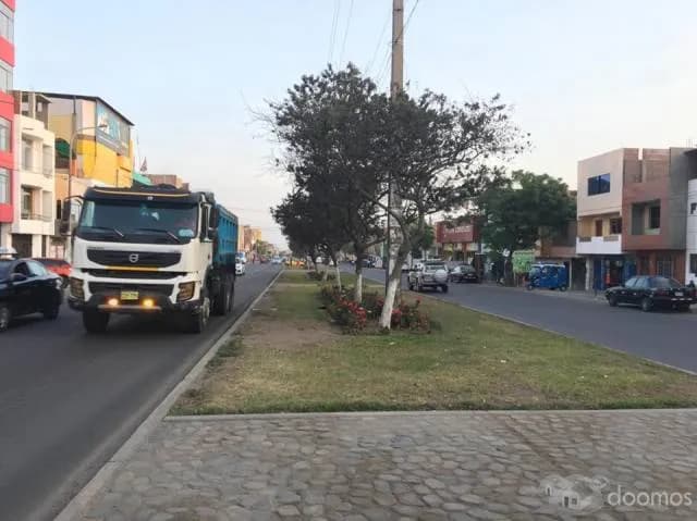 SE VENDE EXCELENTE LOCAL COMERCIAL - 2