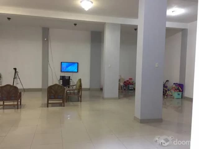 ALQUILER DE LOCAL COMERCIAL - 1