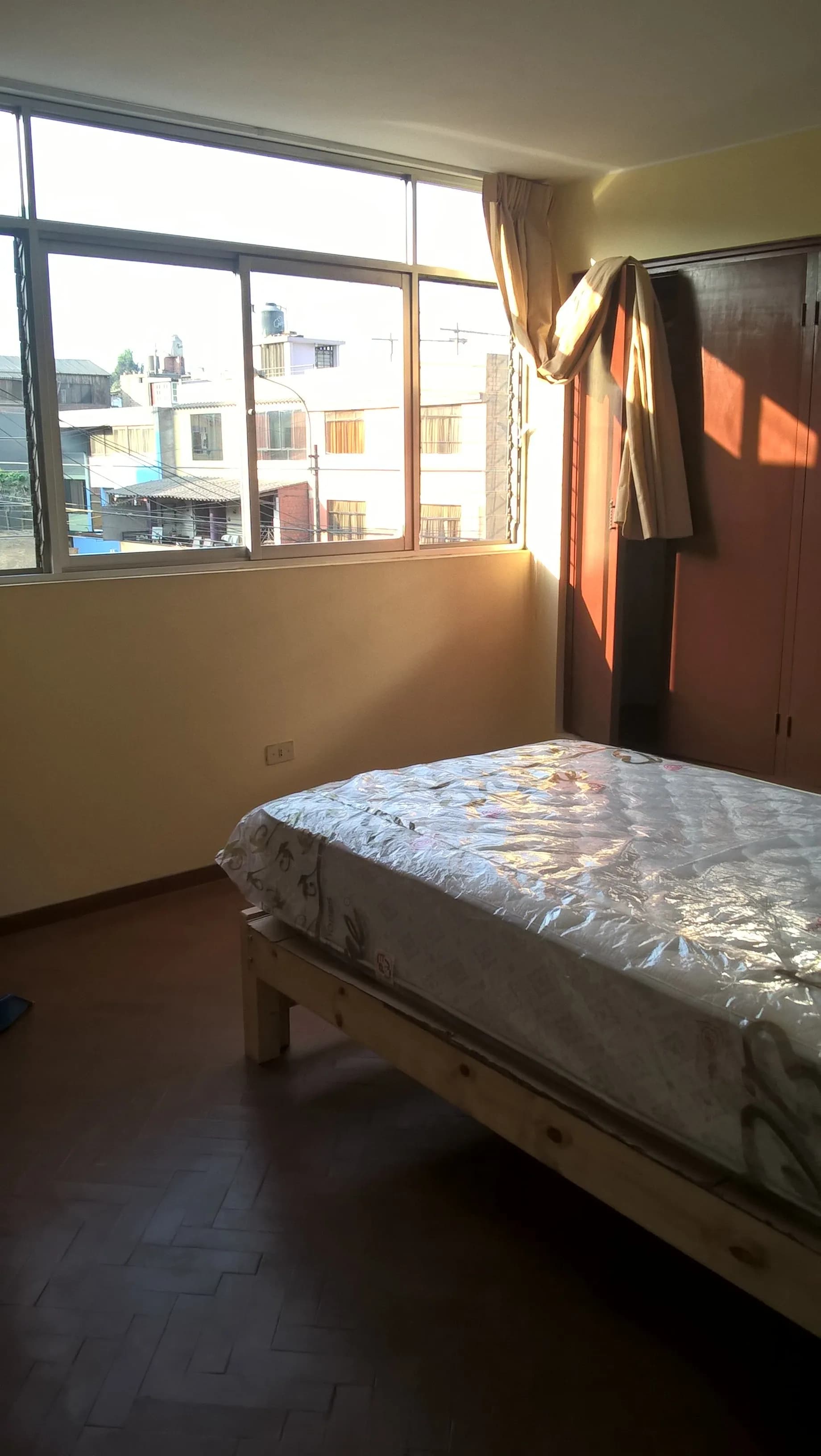 Habitación para señorita o joven estudiante - 1