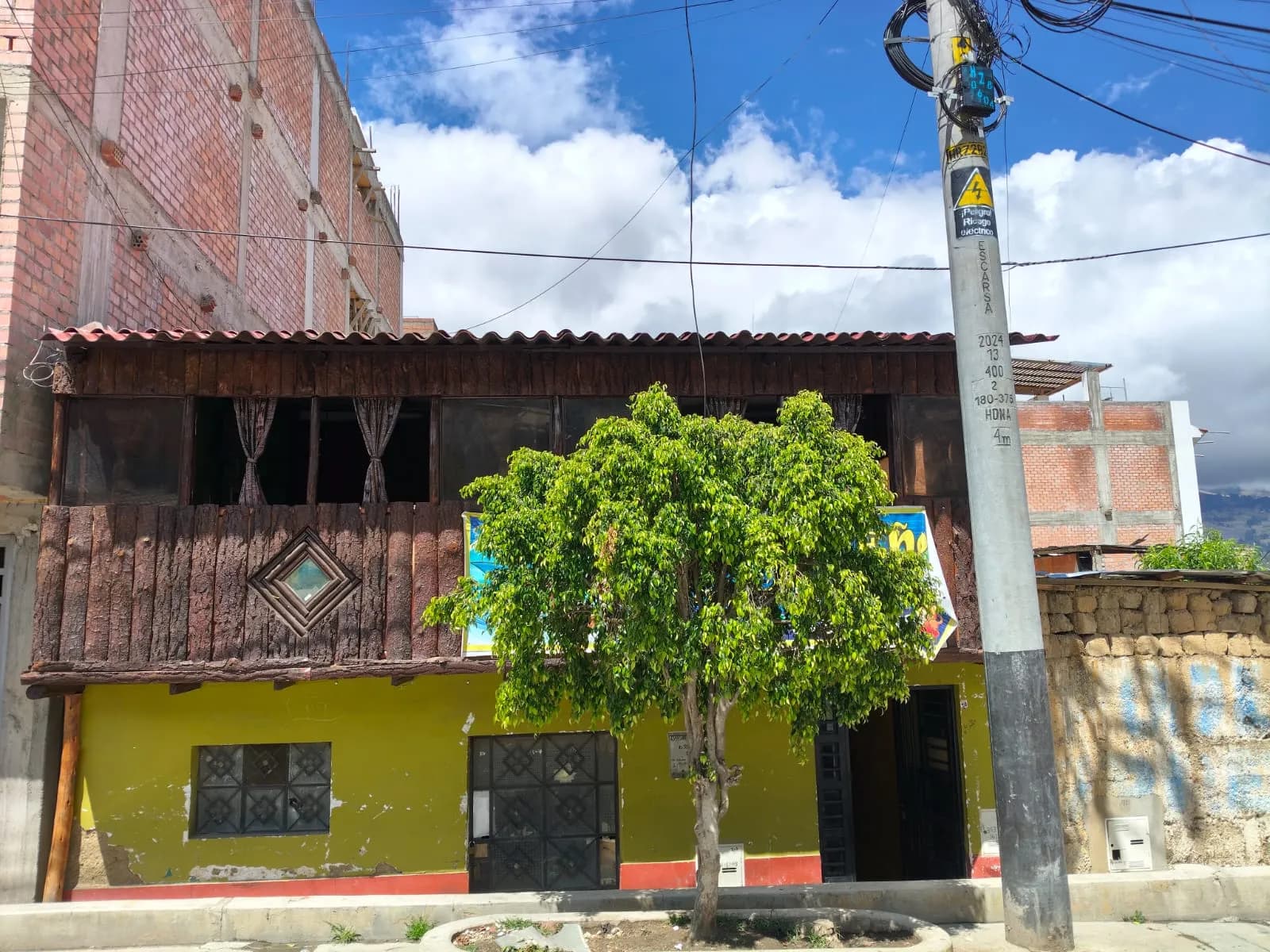 Casa en venta como terreno - 1