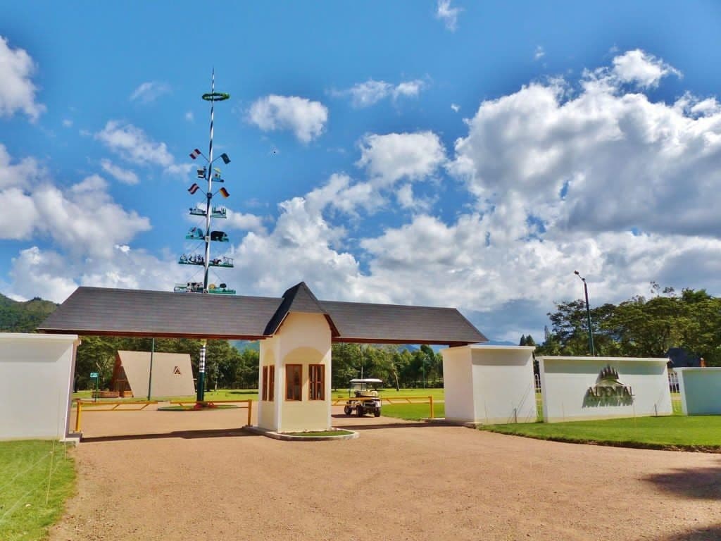 Vendo terreno en exclusivo Condominio Ecológico Alpental Barrio Privado. Ubicado - 1