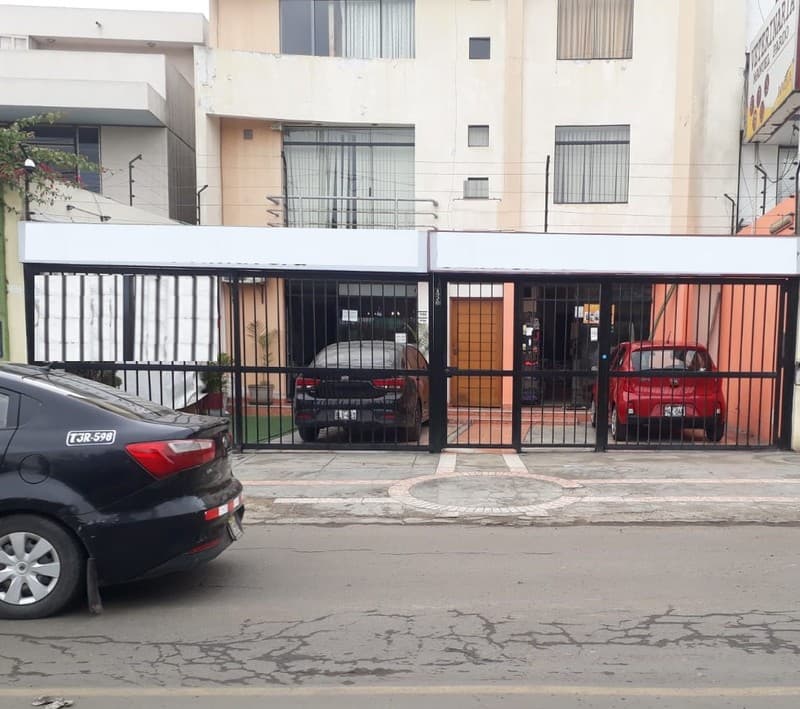 VENDO EDIFICIO COMERCIAL EN AV AMERICA NORTE URB PRIMAVERA - 1