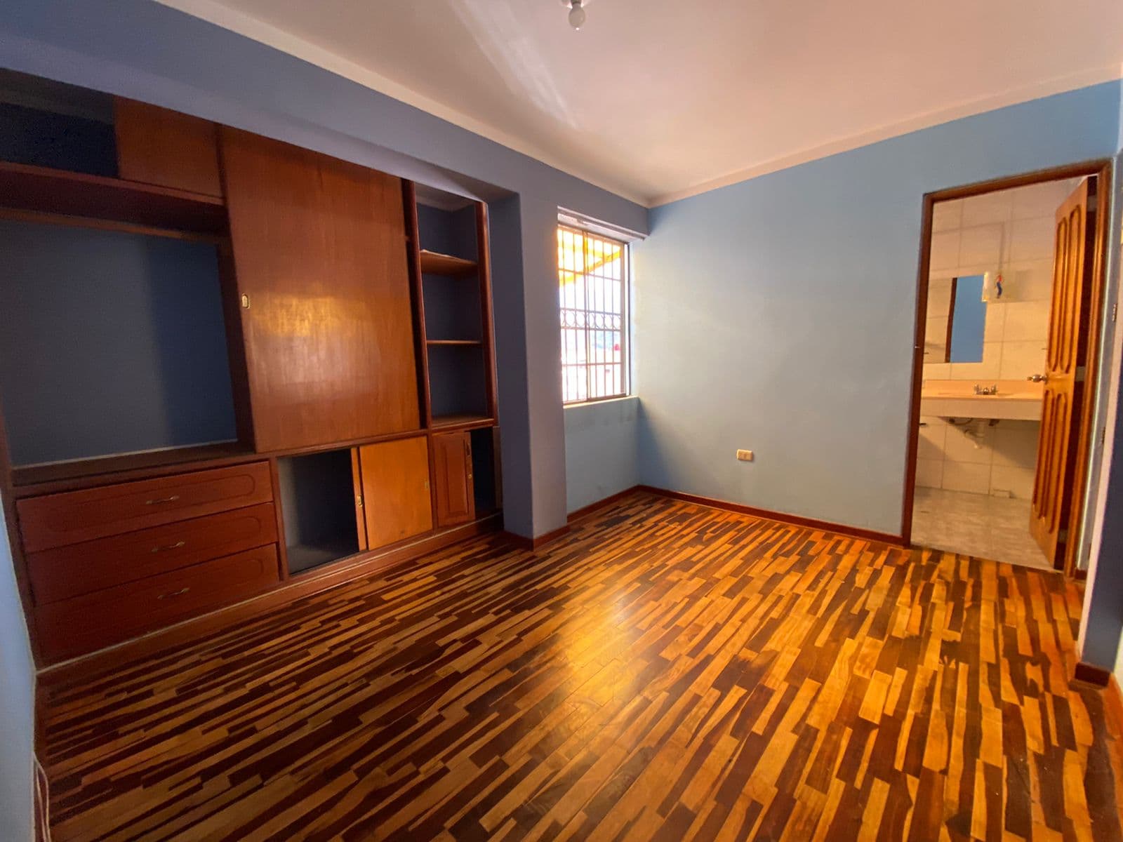 LINDO DEPARTAMENTO EN EL CENTRO DE LA CIUDAD - 1