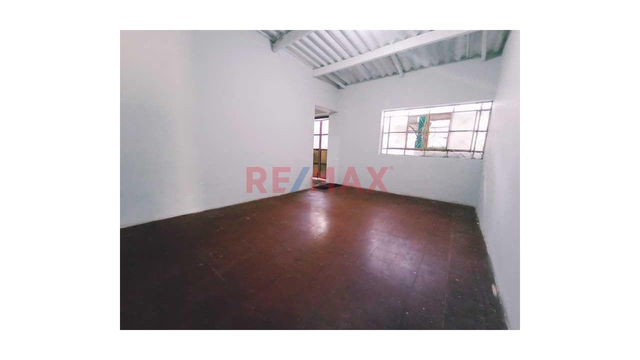 ALQUILER DE CASA 120M2- CATACAOS - 2