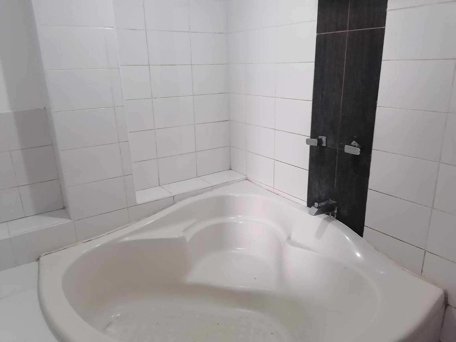 DEPARTAMENTO EN VENTA EN URB. SANTO DOMINGUITO AREA 81.30 $ - 1