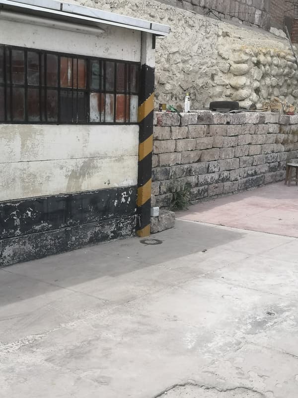 OCASIÓN!! VENDO LOCAL EN EL CENTRO HISTÓRICO DE LA CIUDAD - 2