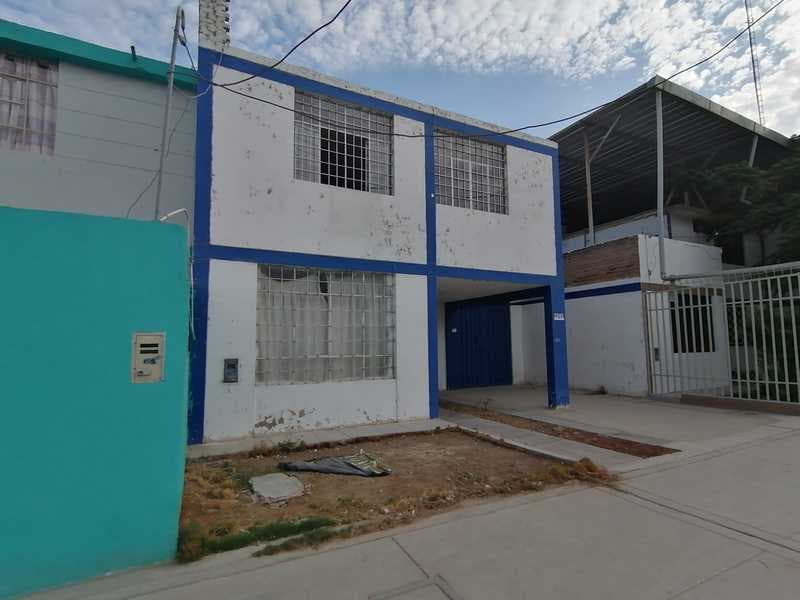 VENTA DE CASA-HABITACION EN AV. SANCHEZ CERRO - 1