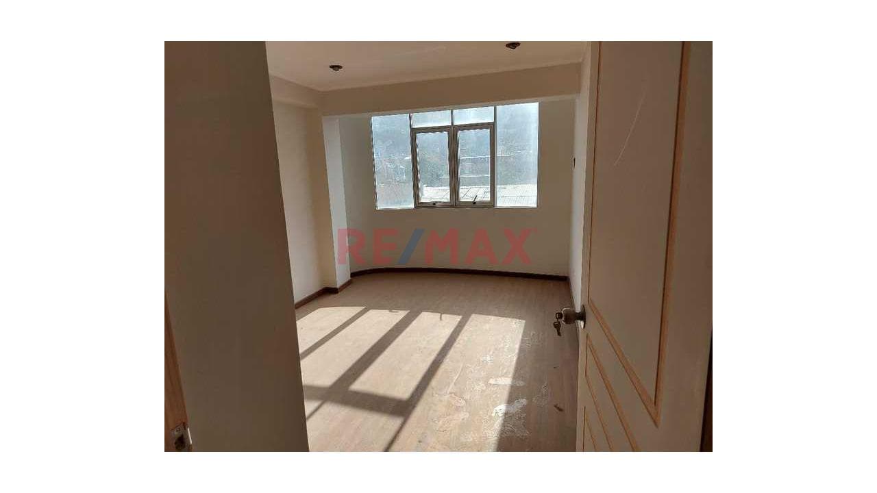 VENDO HERMOSO DEPARTAMENTO DE ESTRENO CON ASCENSOREN ZONA CENTRICO DE - 2