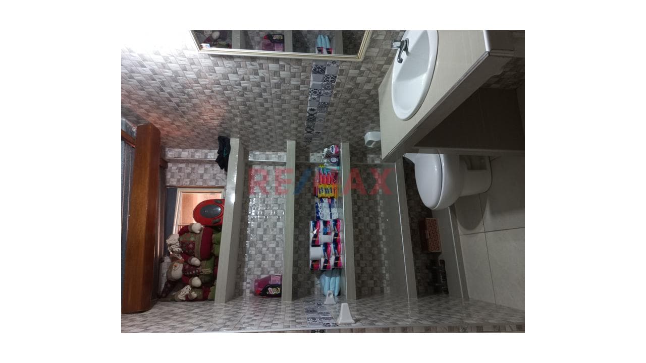 Casa ubicada cerca al colegio Micaela Bastidas y al mercado - 2