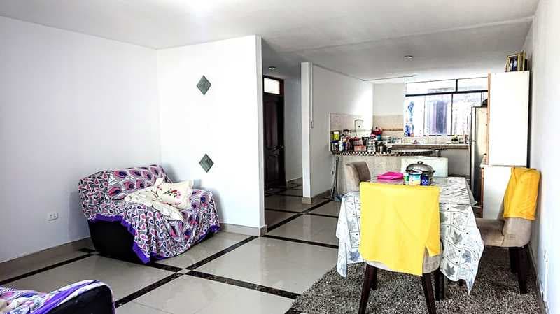 LINDO Y AMPLIO DEPARTAMENTO CON UBICACIÓN PRIVILEGIADA- URB. EL BOSQUE - 1