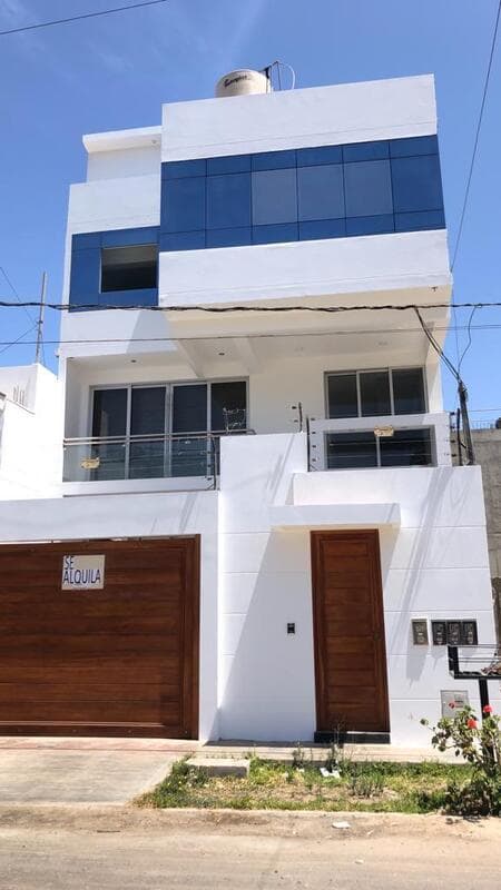 Se Alquila EDIFICIO MODERNO de ESTRENO CON EXCELENTES ACABADOS EN - 1