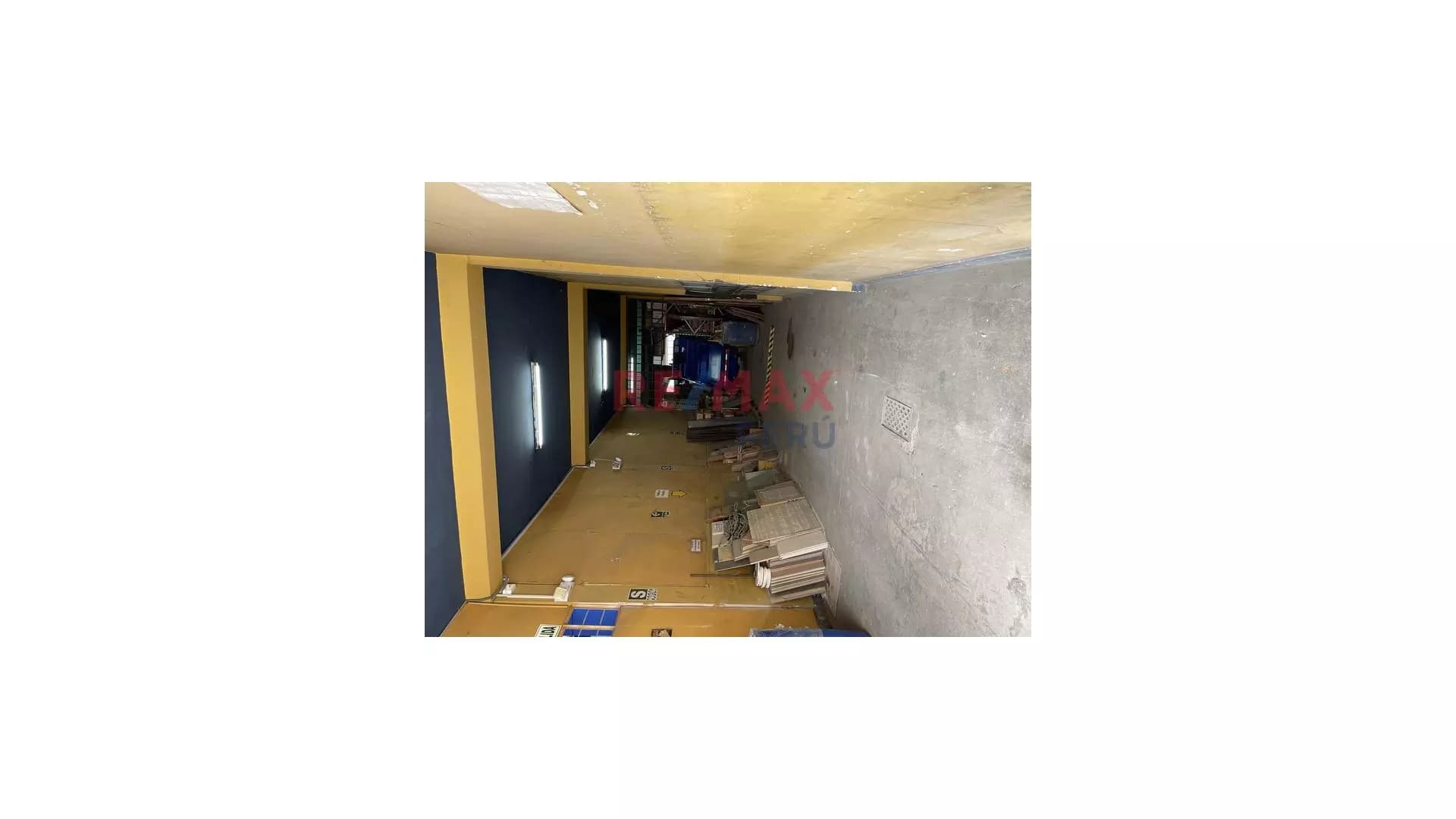 SE ALQUILA AMPLIO LOCAL COMERCIAL CON EXCELENTE UBICACION - 2