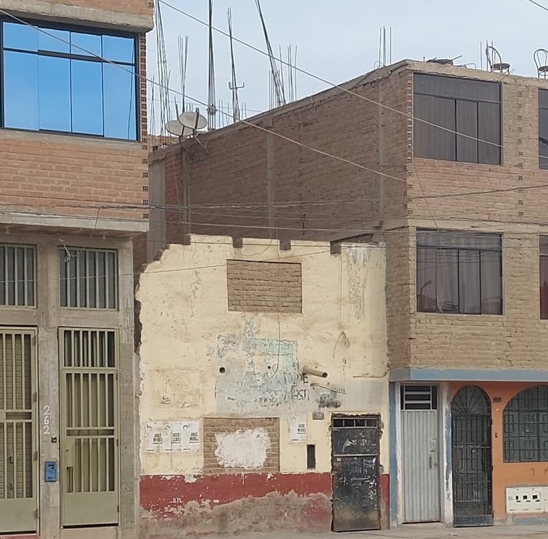 Se vende terreno en excelente ubicación de José Leonardo Ortiz. - 1