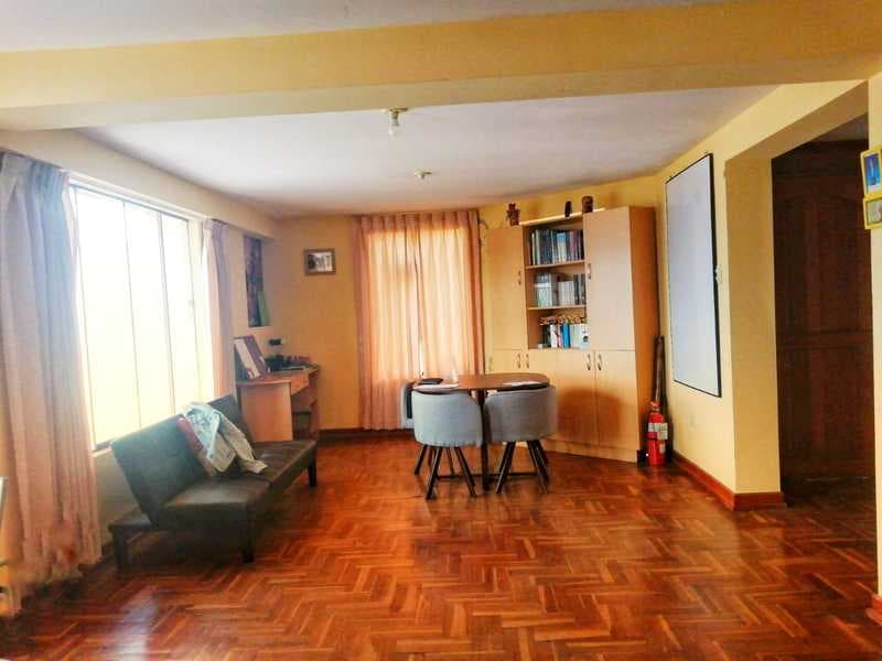 VENDO DEPARTAMENTO EN LARAPA AV. 8 CON 3 DORMITORIOS EN - 1